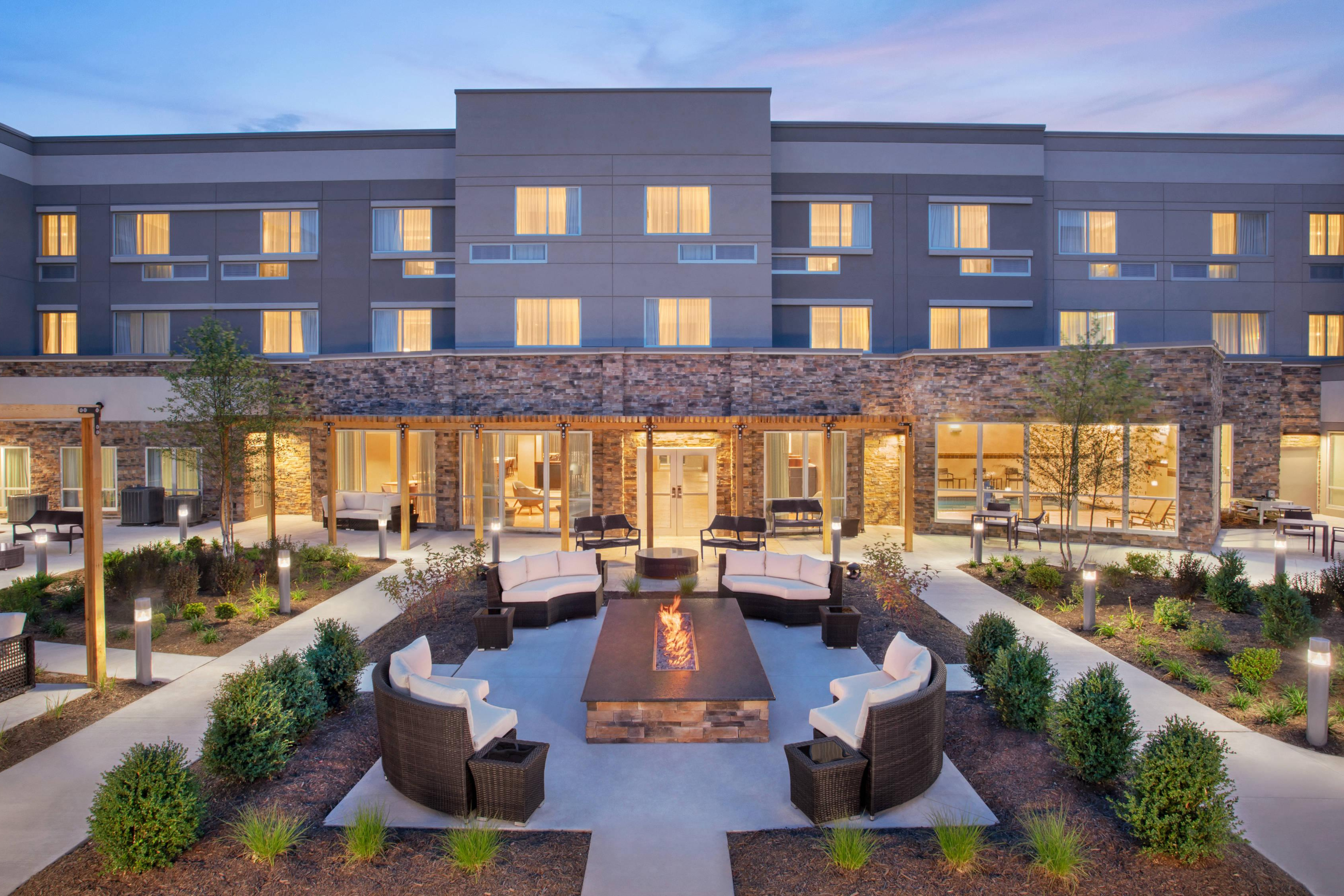 Courtyard by Marriott Wayne Fairfield